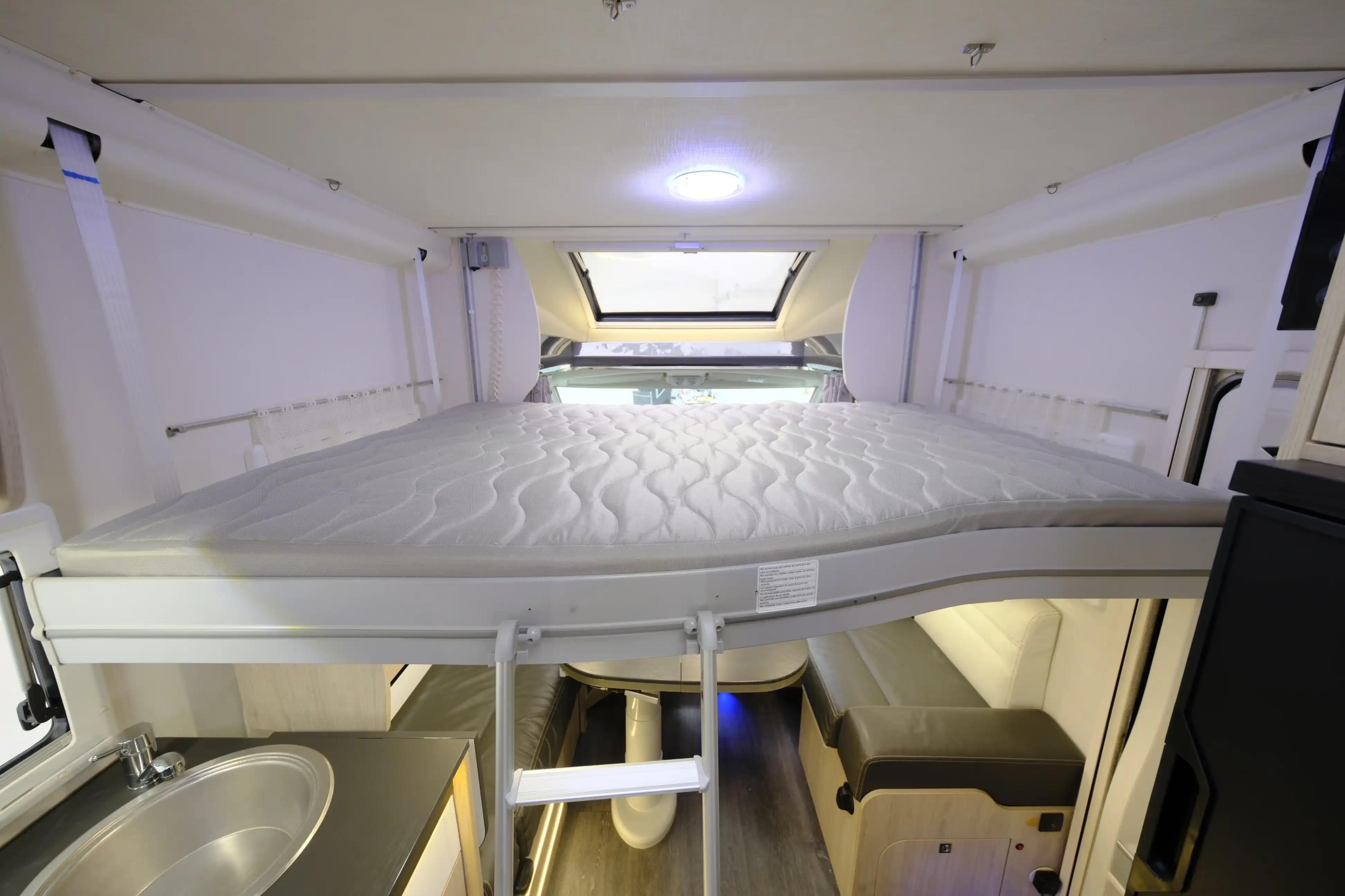 CHALLENGER 357 Special Edition - Ansicht 11